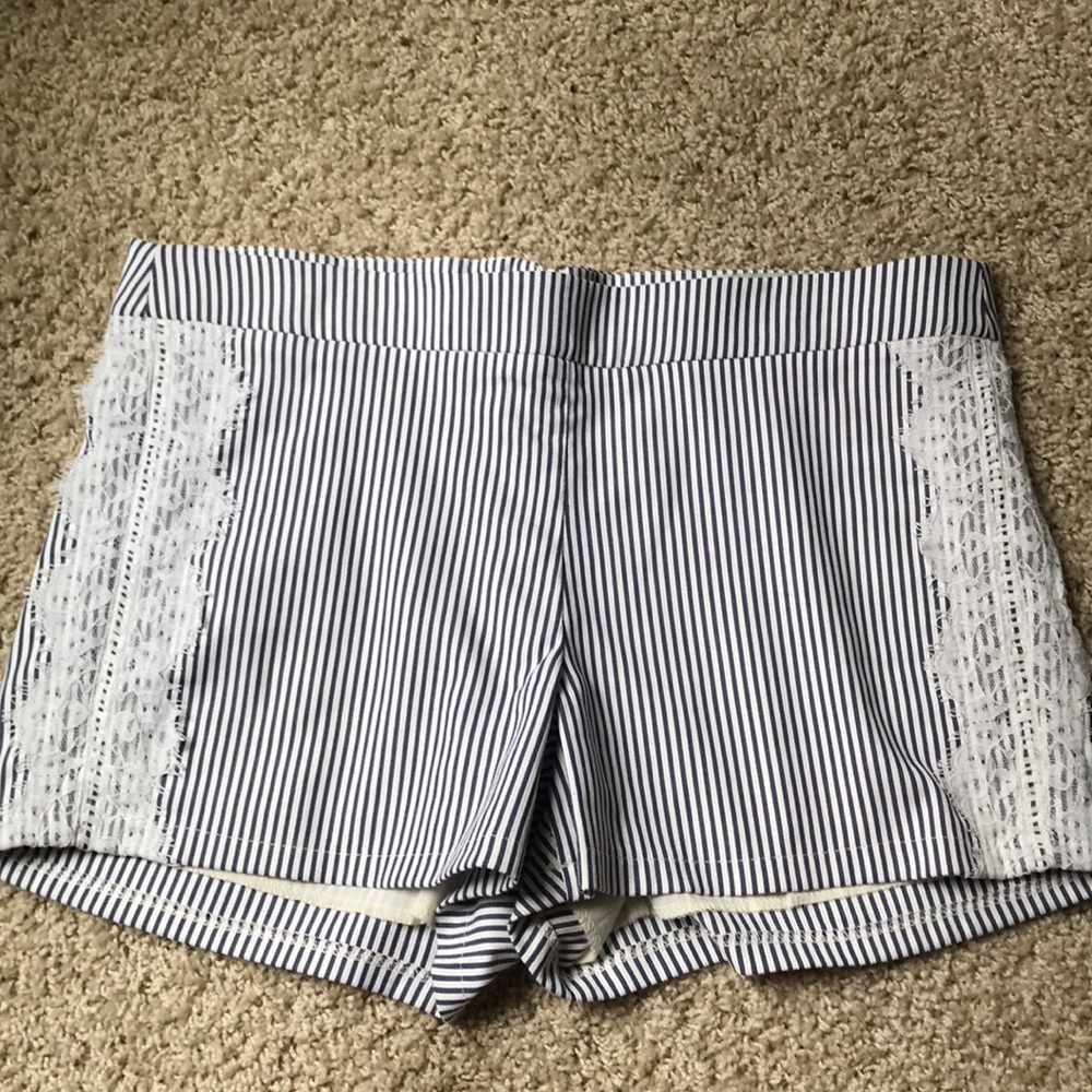 Awesome shorts with lace
